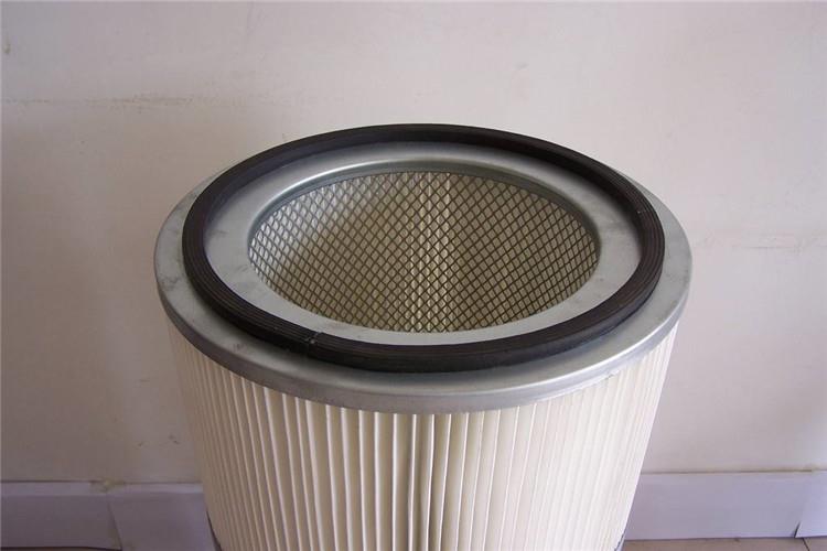 风机华体hth登录入口_华体（中国）主要是由风机，滤筒还有控制柜和箱体几大部件组合而成的，其中利用风机将粉尘吸入箱体内