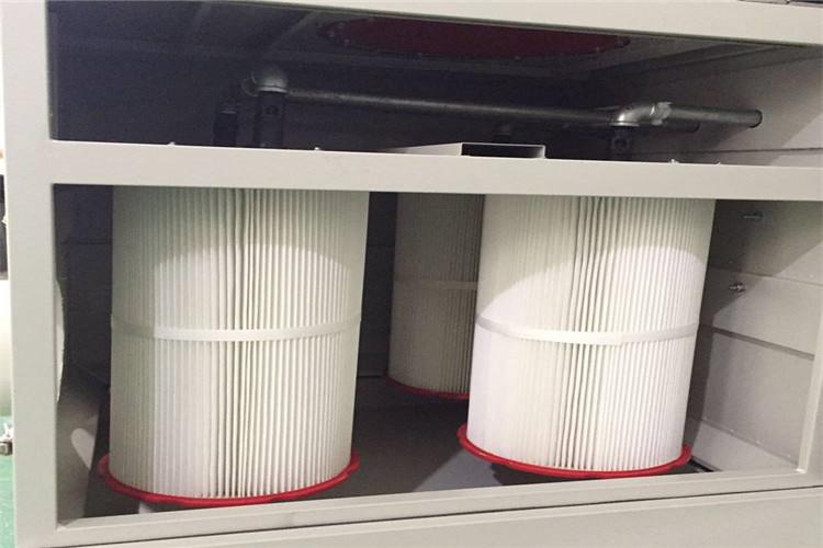 吸尘器华体hth登录入口_华体（中国）将滤料的接口由以前的胶粘接和工业缝纫机接口方式全部改为超声波一体式焊接