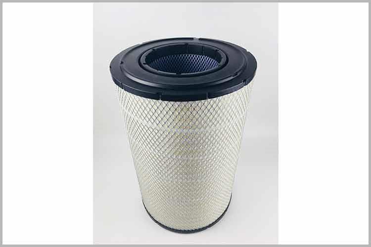 凝胶或乳胶堵塞。其表现形式是在汽车华体hth登录入口_华体（中国）纸摺上发现类似凝胶的物质，主要由泄入柴油机中的冷却液污染了机油而引起的