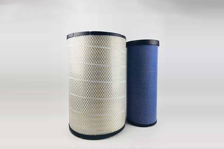 在安装时，华体hth登录入口_华体（中国）与发动机进气管之间无论是采用法兰、橡胶管联接还是直接联接